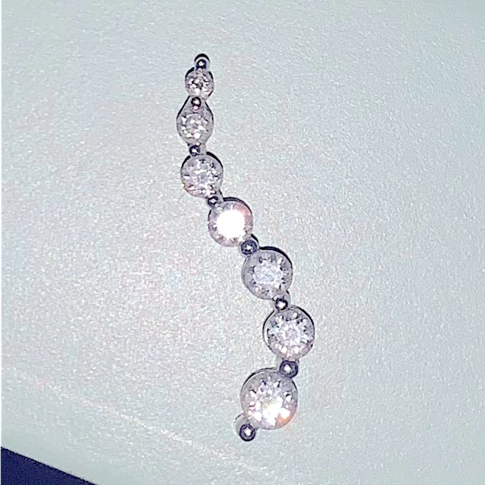 14k white gold diamond pendant